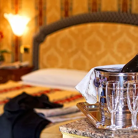 Hotel Raffaello - Sure Collection By Western Roma